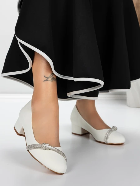Pantofi cu Toc mic 3XKK99 Alb » Reina.Ro